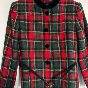 Kasper vintage Plaid Red and Green Women's Jacket. Ptp 20” lenght 22.5” …